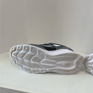 FILA athletic shoes size 7 women